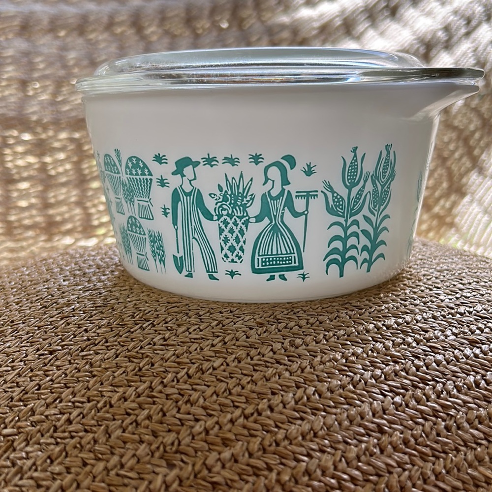 Vintage Pyrex Turquoise Amish Butterprint 1 Quart Ovenware Mixing Bowl with Lid - Picture 2 of 16